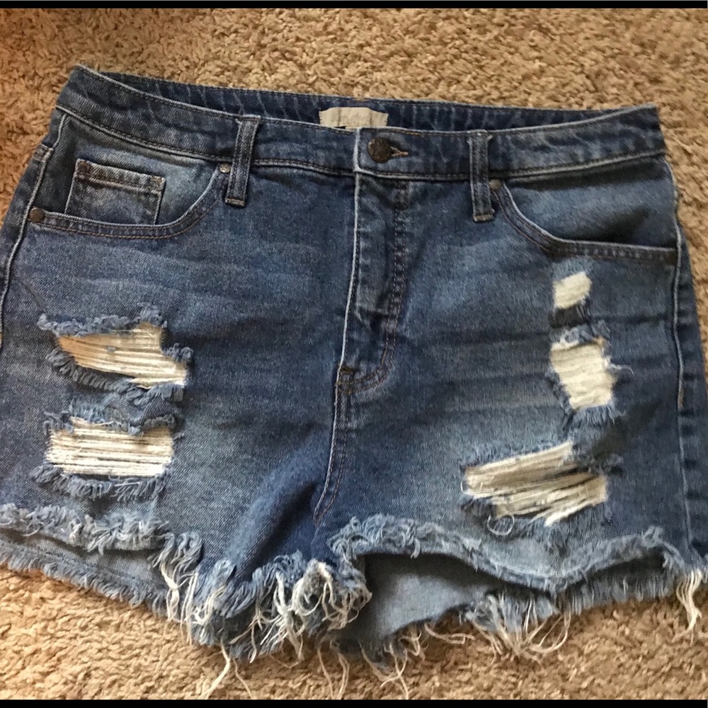 Ripped boyfriend shorts